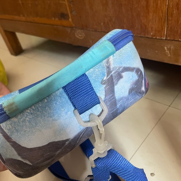 Frozen Disney hard cover backpack. Girls. - Picture 3 of 4